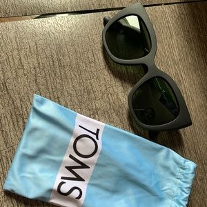Brand New Toms sunglasses
